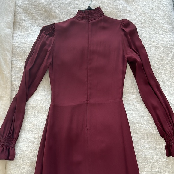 Reformation Stevi dress in Plum - Picture 6 of 8
